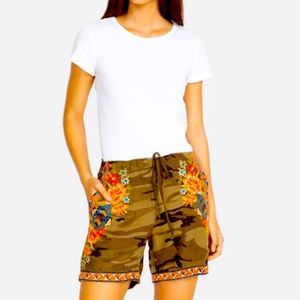 Johnny Was SENTRIE LINEN SHORTS